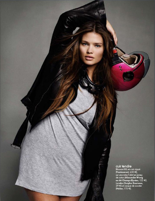 Illustration for article titled French Elle's First "Curvy" Issue Introduces Us To Tara Lynn, Capes